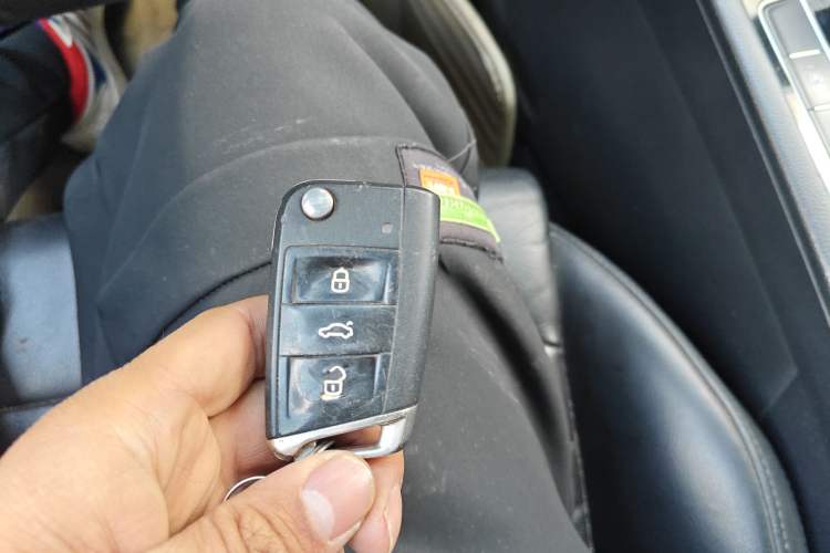 Used Volkswagen Magotan 2017 330TSI DSG Leading Model Vehicle Key