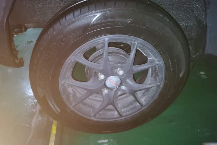 Used Renault E-Nuo 2019 e-Intelligent Model Right Front Wheel Hub