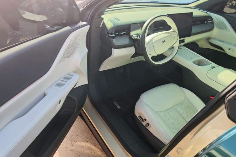 Used XPeng G6 2025 625 Long-Range Max Flagship Edition
