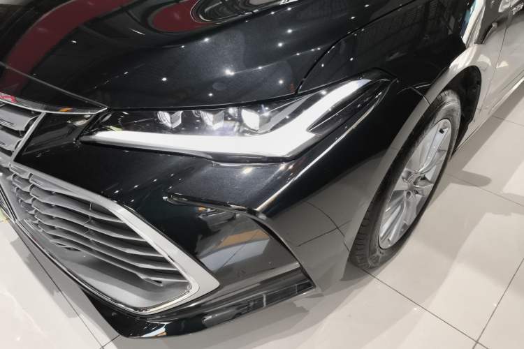 Used Toyota Avalon 2024 Dual-Motor 2.0L Premium Edition
