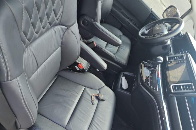 Used Honda Elysion 2019 2.0L Hybrid Luxury Edition
