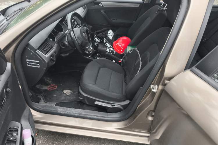 Used Volkswagen Bora 2014 1.6L Manual Fashion Edition