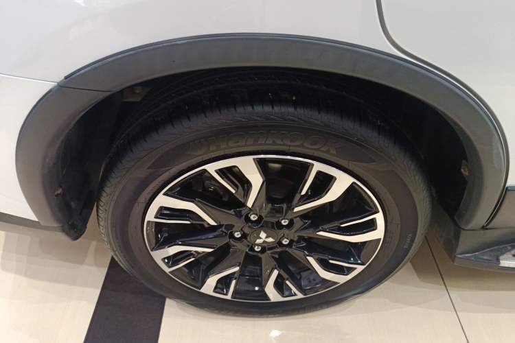 Used Mitsubishi Outlander 2019 2.0L Two-Wheel Drive Comfort Edition 7-Seater China VI Standard