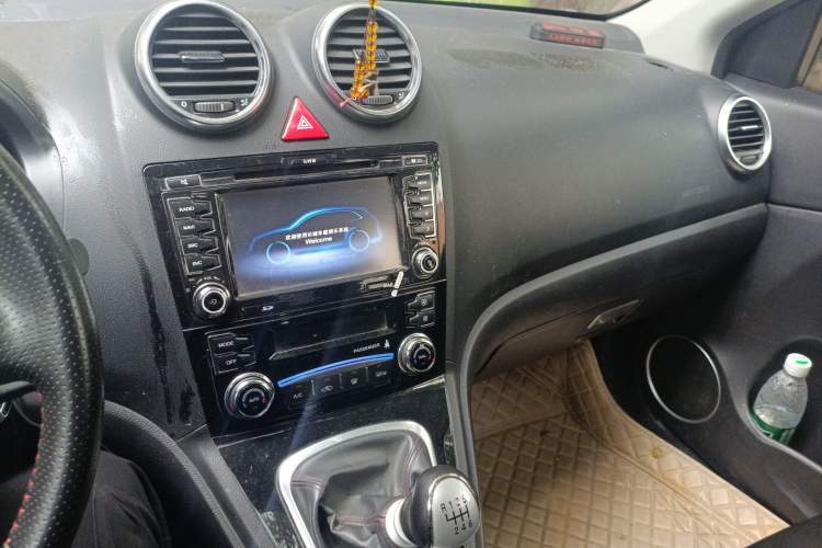 Used Haval H6 2015 Upgraded Model 1.5T Manual Two-Wheel Drive Elite Version