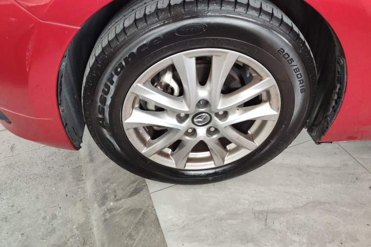 Used Mazda 3 Axela 2014 Sedan 1.5L Automatic Luxury Model