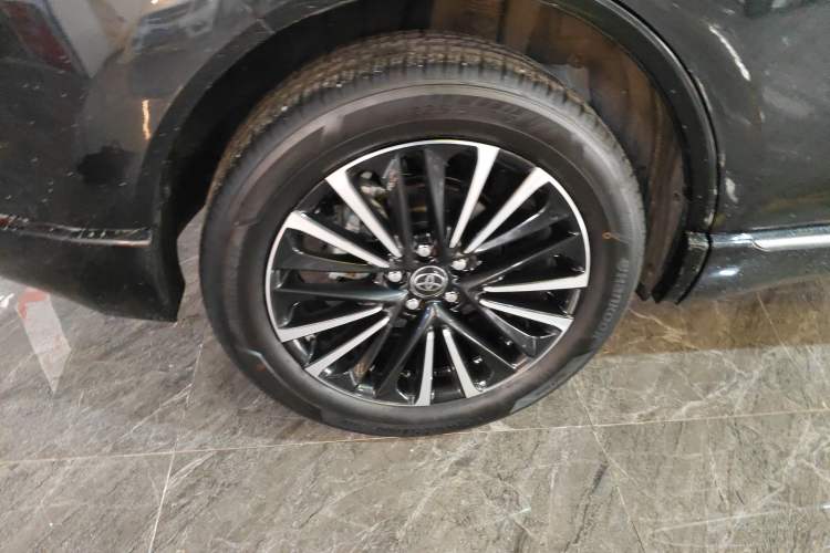 Used Toyota Venza 2024 2.0L CVT Two-Wheel Drive Prestige Edition