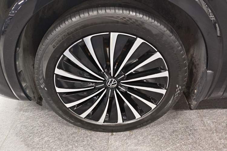 Used Volkswagen Viloran 2023 380TSI Prestige Edition Exterior 4