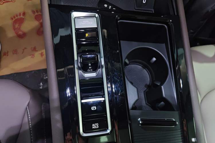 Used Volkswagen Viloran 2024 380TSI Luxury Edition