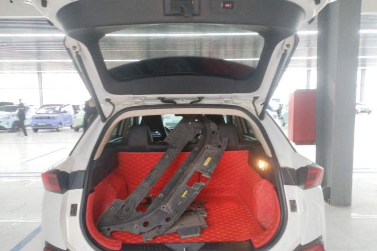 Used Bestune T77 2019 230 TID Automatic Prestige Version China V