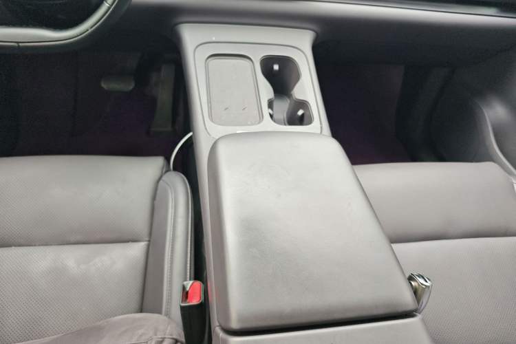 Used Leapmotor C16 2024 Range-Extended 200 Luxury Edition Gear Lever