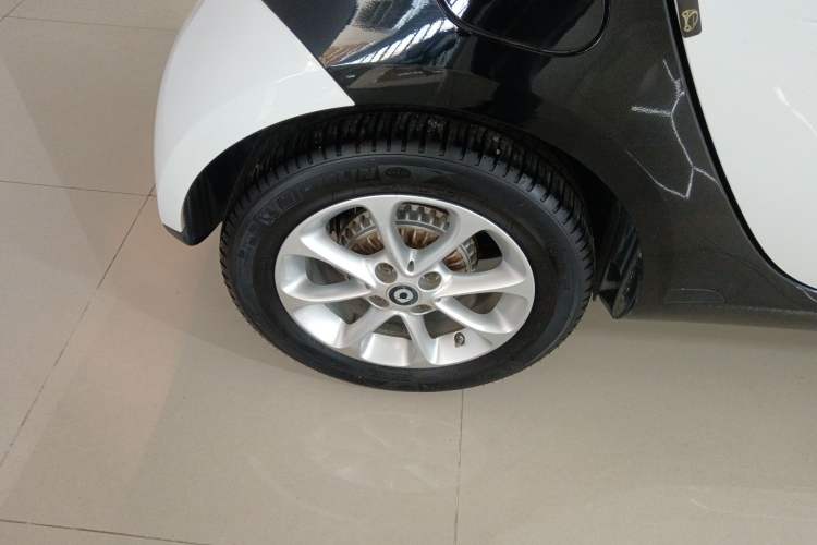 Used smart fortwo 2015 1.0L 52 kW hardtop Dynamic version

