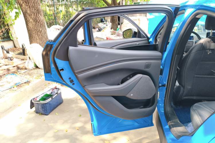 Used Ford Mustang Mach-E 2021 AION Y Plus Rear-Drive Luxury Edition (Long Range)