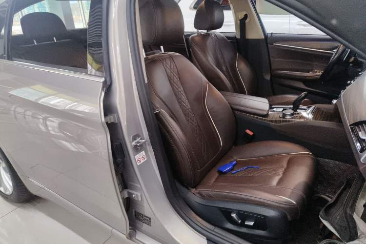 Used BMW 5 Series 2018 530Li Leading Edition Luxury Package
