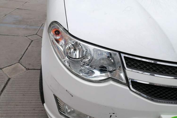 Used Wuling Hongguang 2014 1.2L S Standard Version China IV Standard Right Front Headlight