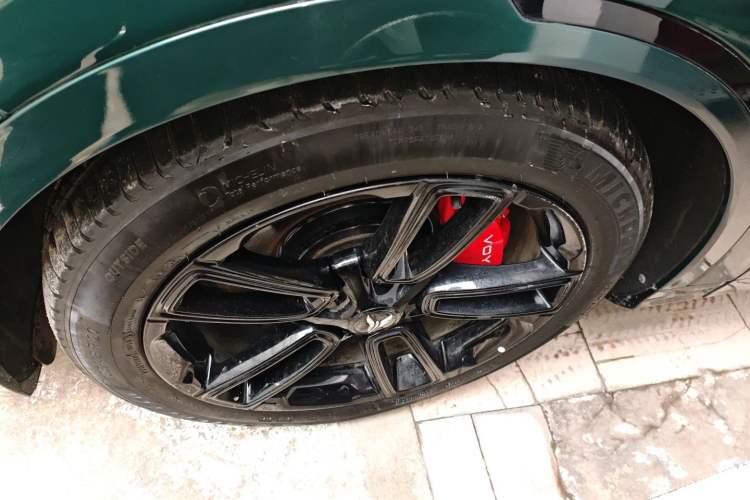 Used VOYAH FREE 2025 318 259 km All-Wheel-Drive Exploration Edition