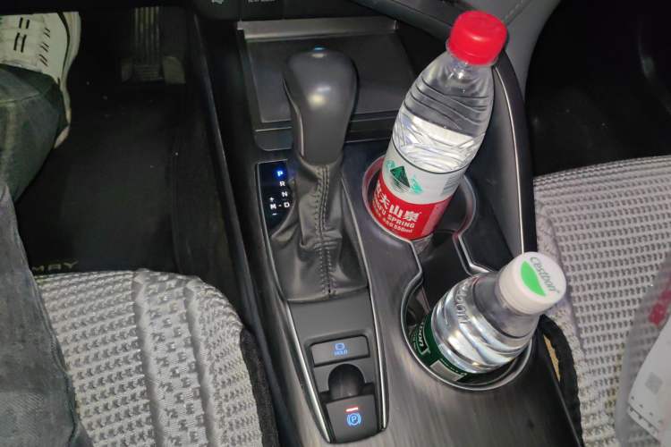 Used Toyota Camry 2021 2.0G Luxury Edition Gear Lever