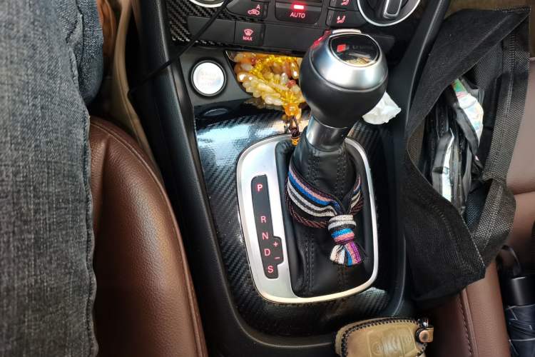 Used Audi Q3 2016 35 TFSI quattro all-wheel-drive style model Gear Lever