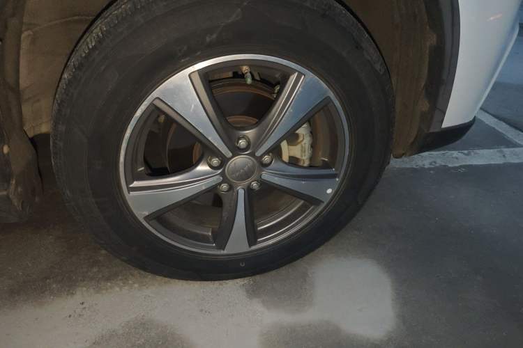 Used Haval H6 2015 Sport Edition 1.5T Manual Two-Wheel Drive Elite Model Right Front Wheel Hub