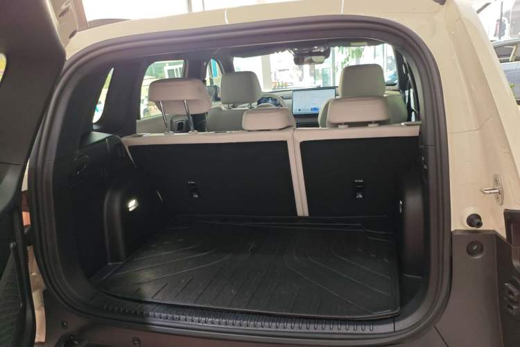 Used Formula Leopard Titanium 3 2025 501KM All-Wheel Drive Intelligent Driving Ultra Version