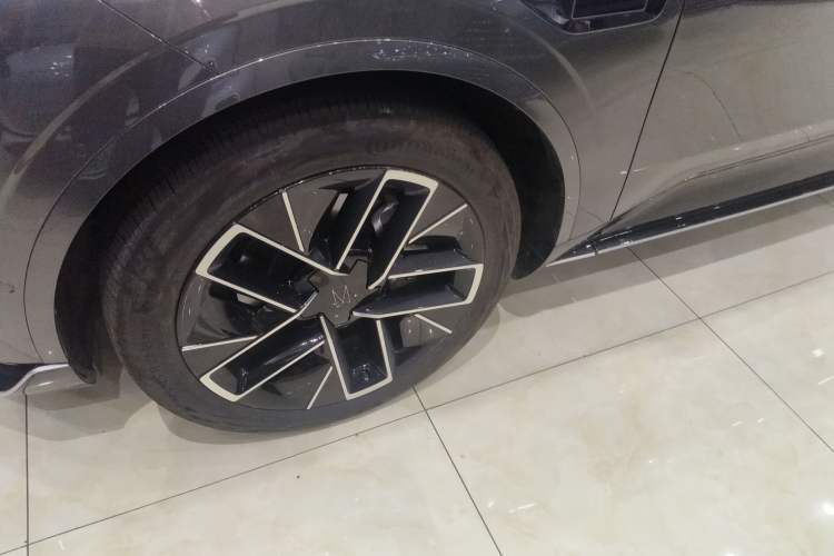 Used Avatr 11 2024 580 Three-Laser Four-Wheel Drive Luxury Edition