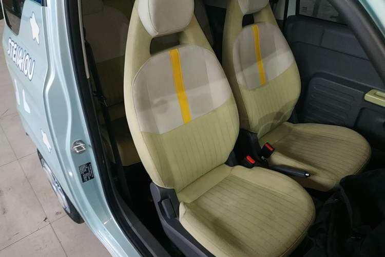 Used Geely Galaxy Panda 2024 Panda Mini 200km Endurance Bear
