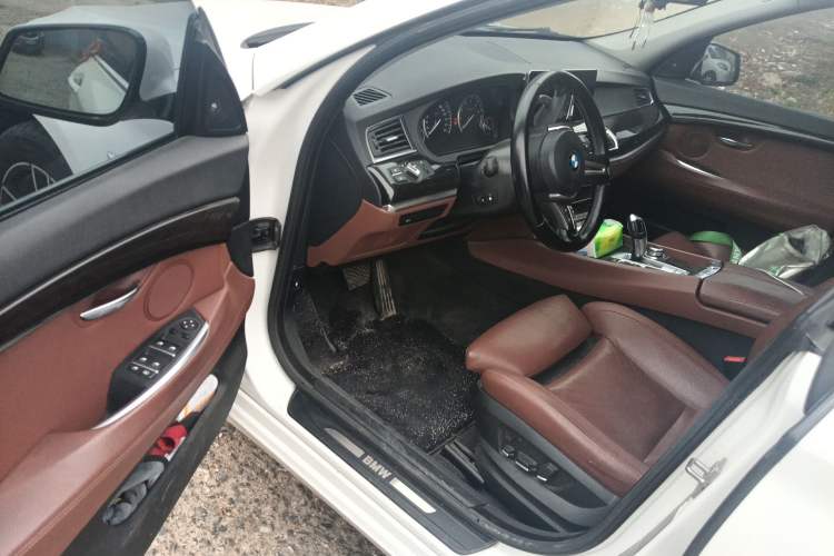 Used BMW 5 Series GT 2011 535i xDrive Luxury Edition
