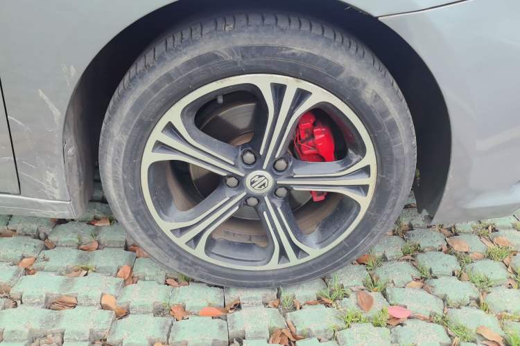 Used MG 6 2017 20T Automatic Luxury Smart Connect Version China V Standard Right Front Wheel Hub