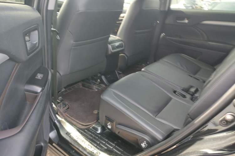 Used Toyota Highlander 2018 2.0T Four-Wheel Drive Luxury Version 7 Seats China VI Standard