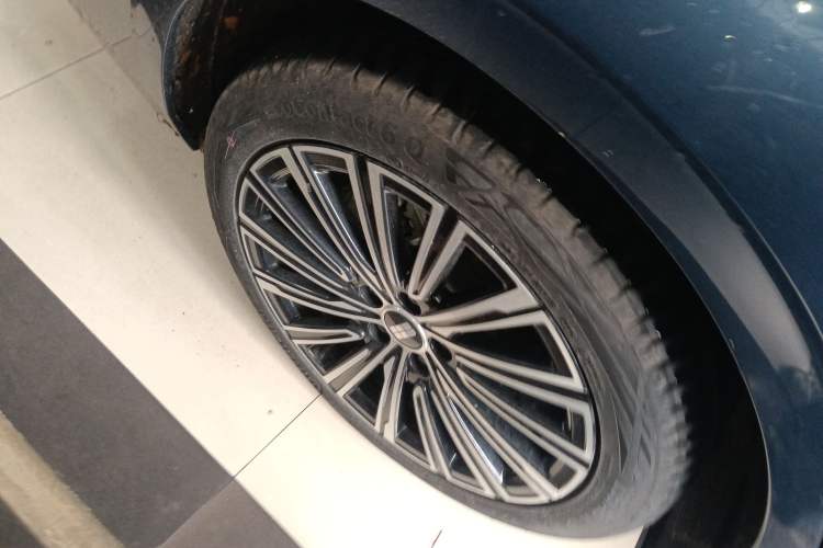 Used Geely Galaxy A7 2025 Model EM-i 150km Starship Edition Right Rear Wheel Hub