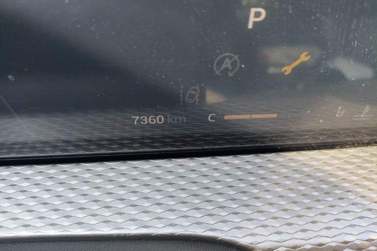 Used Qoros 7 2020 1.6T Cruise Luxury Model Odometer Close Up
