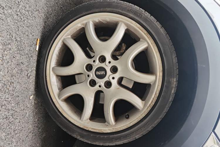 Used MINI Paceman 2013 1.6T COOPER S ALL4 Right Front Wheel Hub