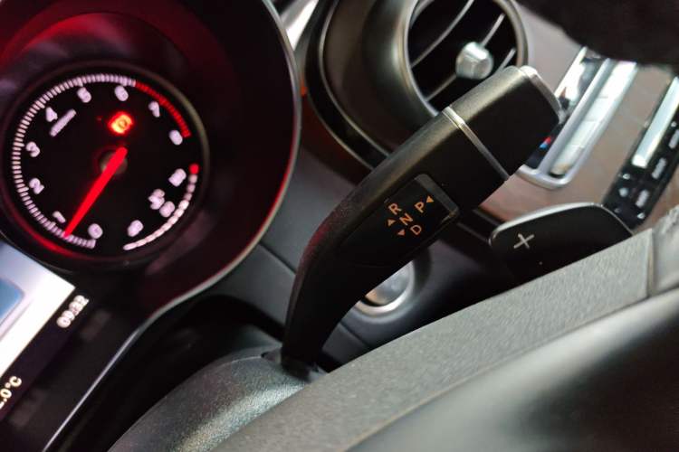 Used Mercedes-Benz GLC 2019 GLC 300 L 4MATIC Dynamic Model