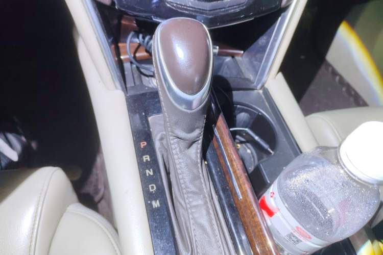 Used Cadillac XTS 2017 28T Tech Edition Gear Lever