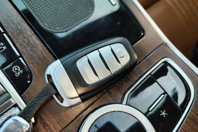 Used Hongqi H9 2020 2.0T Smart Connect Flagship Edition
