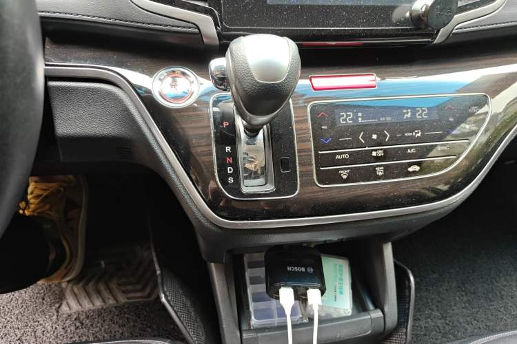 Used Honda Odyssey 2018 2.4L Smart Edition Gear Lever