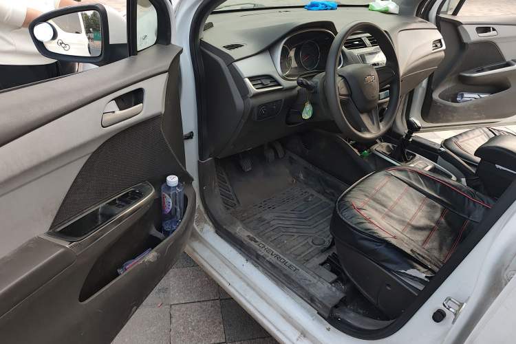 Used Chevrolet Lova RV 2016 1.5L Manual Comfort Edition
