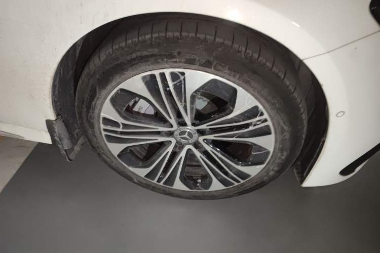 Used Mercedes-Benz E-Class New Energy 2024 E 350 e L Plug-in Hybrid Sports Sedan
