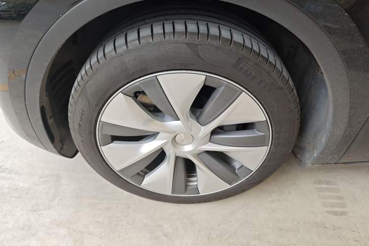 Used Tesla Model Y 2022 Revised Version Rear-Wheel Drive Exterior 4