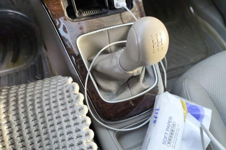 Used Nissan Sylphy 2012 1.6 XL Manual Luxury Edition Gear Lever