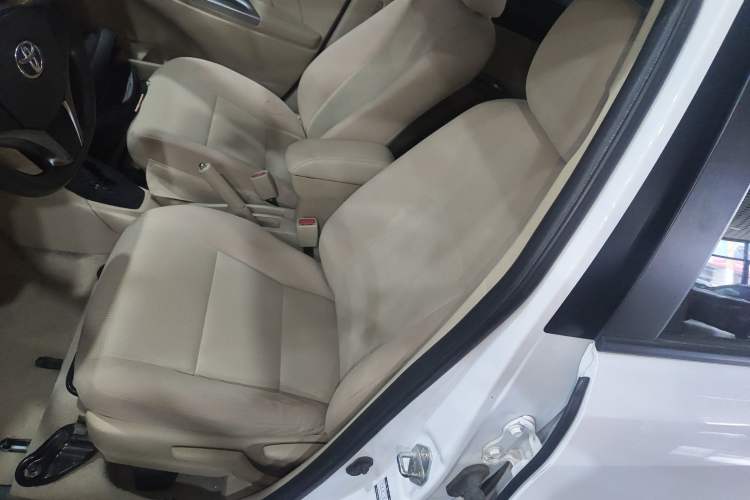 Used Toyota YARiS L Zhi Xuan 2015 1.5E Automatic Charm Edition