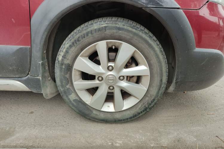 Used Nissan Livina 2013 Jingrui 1.6XL Manual Comfort Edition Right Front Wheel Hub