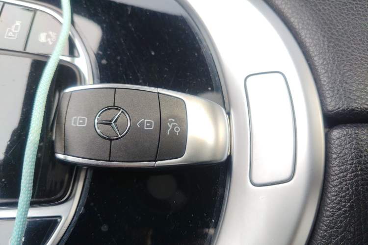 Used Mercedes-Benz GLC 2020 GLC 260 L 4MATIC Dynamic Model Vehicle Key