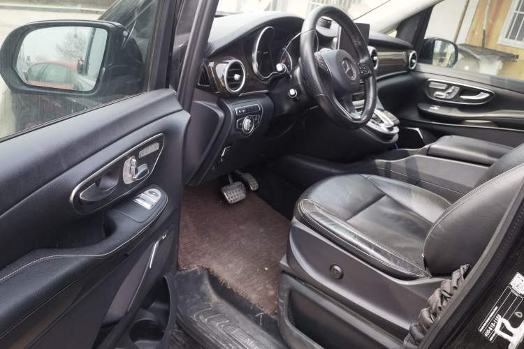 Used Mercedes-Benz V-Class 2017 V 260 Prestige Edition