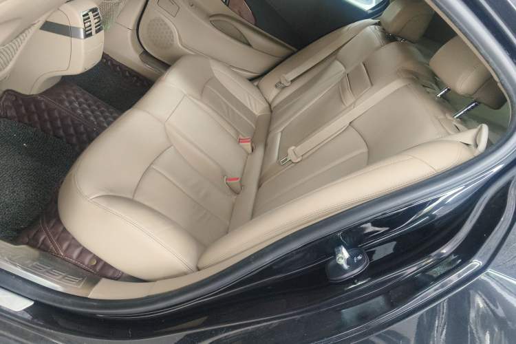 Used Buick LaCrosse 2013 2.4L SIDI Elite Comfort Version Left Rear Seat