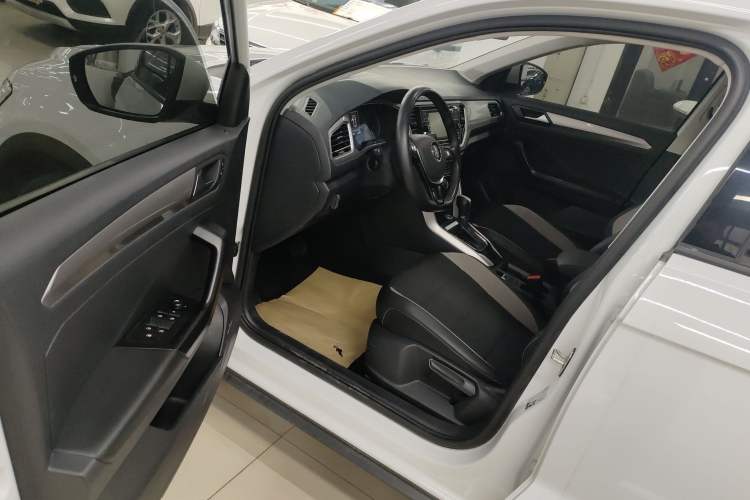 Used Volkswagen T-ROC 2020 280TSI DSG Two-Wheel-Drive Elite Version