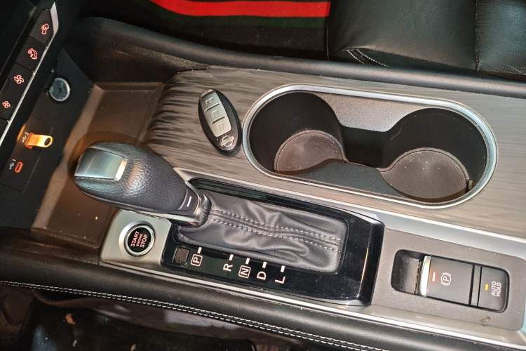 Used Nissan Teana 2021 2.0T XL Smart Upgrade Edition Gear Lever