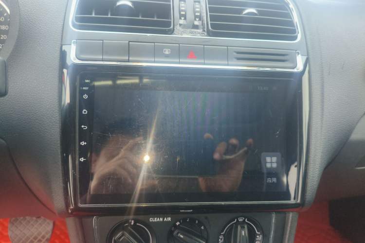 Used Volkswagen Polo 2016 1.6L Automatic Comfort Model Audio And AC Panel