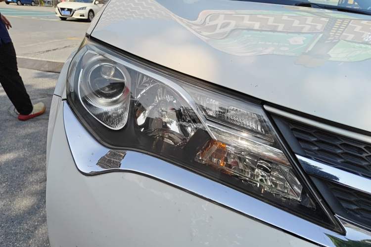 Used Toyota RAV4 2013 2.0L CVT Two-Wheel Drive Urban Edition
