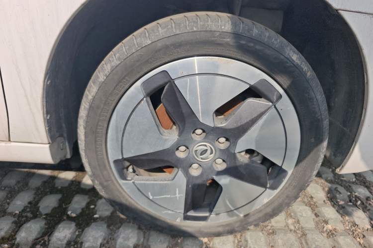 Used Dongfeng Aeolus E70 2021 Revised Version 360H Battery-Swap Edition
