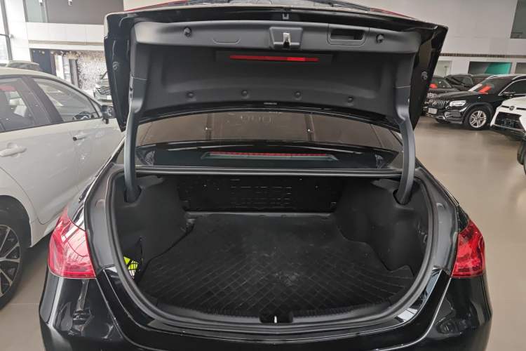 Used Mercedes-Benz C-Class 2022 Facelift C 260 L
